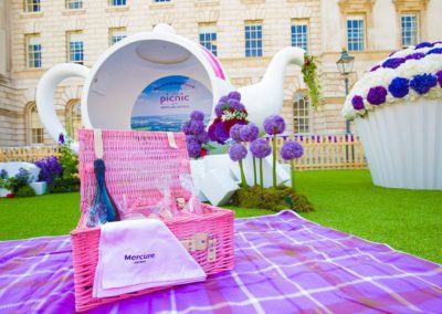 Fay-Campbell-Events-Picnic-Mercure_Somerset-House-hamper